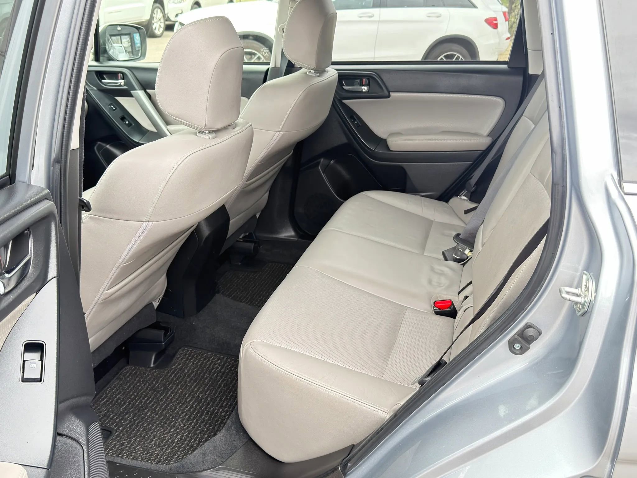 Used 2014 Subaru Forester 2.5i Limited image 12