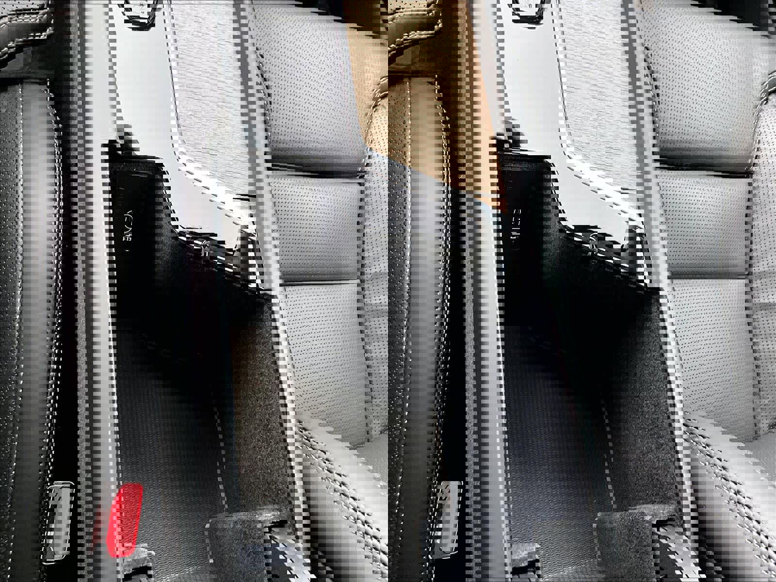 Used 2026 Volvo XC60 B5 Ultra w/ Climate Package image 36