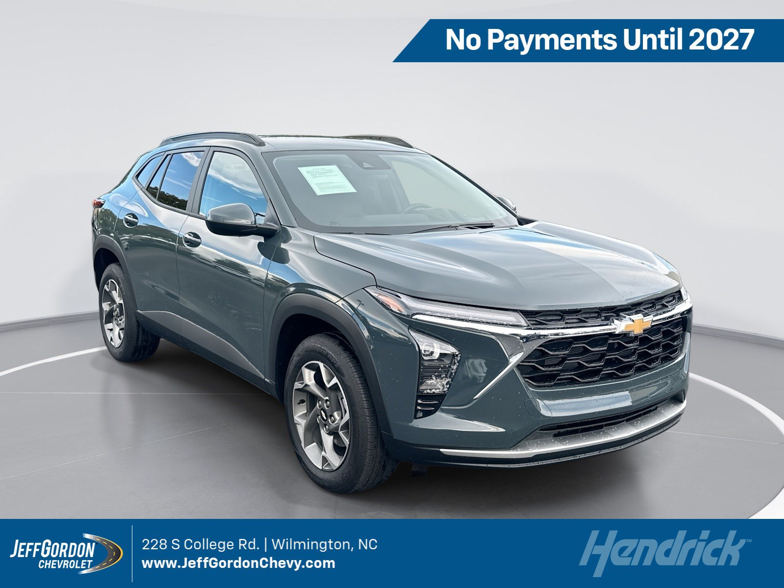 Used 2025 Chevrolet Trax LT w/ Driver Confidence Package FWD image 1