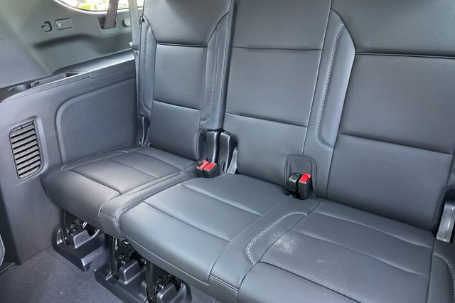 New 2026 GMC Yukon XL Denali w/ Sun & Power Step Package AWD/4WD image 17