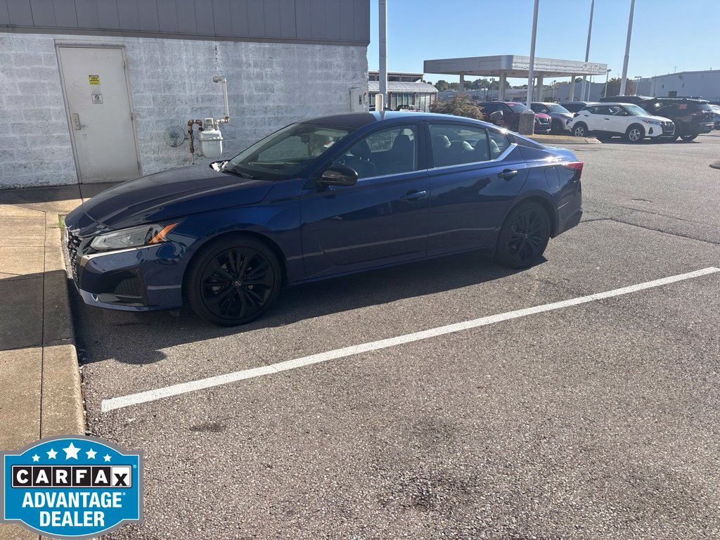 Used 2023 Nissan Altima 2.5 SR FWD image 1