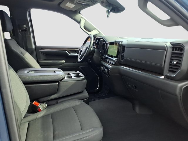 Used 2024 Chevrolet Silverado 1500 LT AWD/4WD image 13