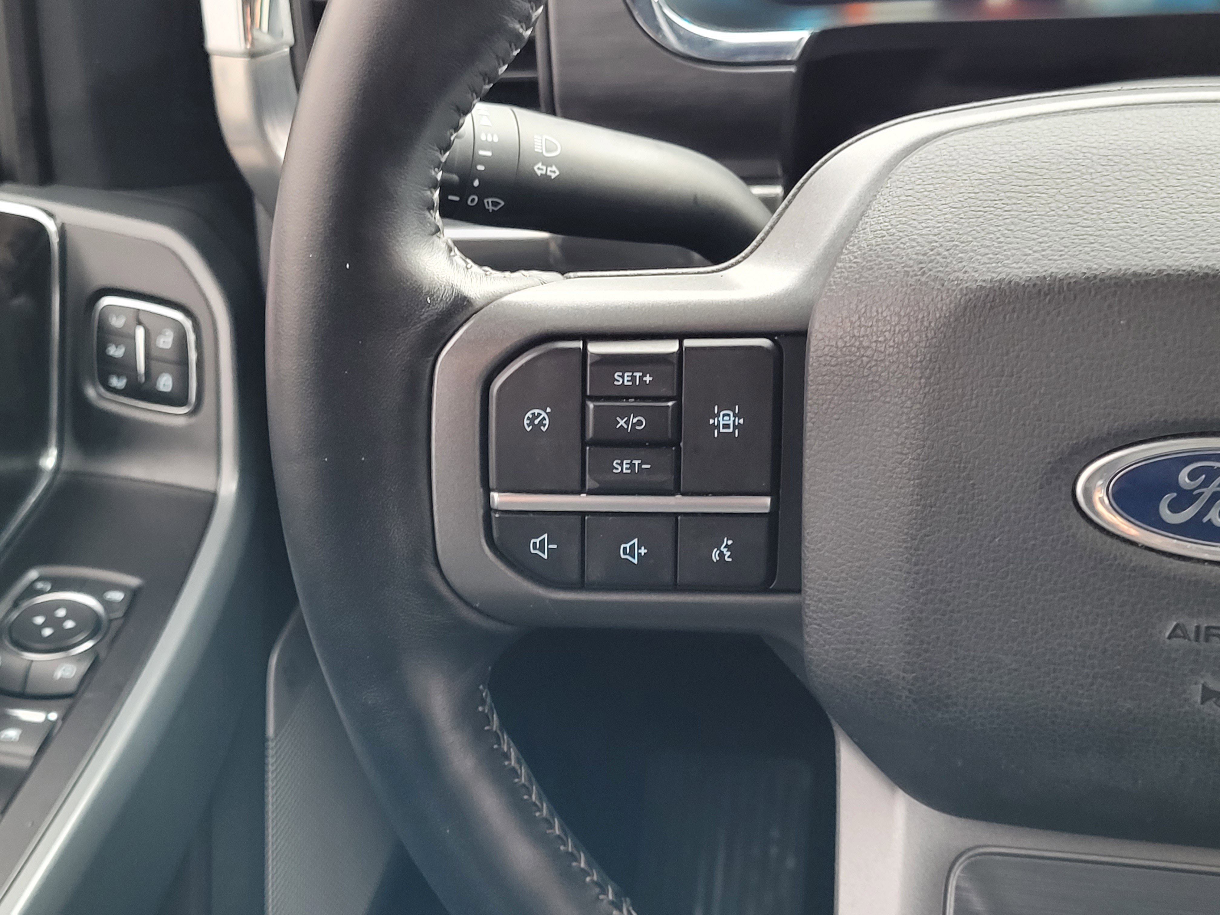 Used 2021 Ford F150 Lariat w/ Trailer Tow Package image 14