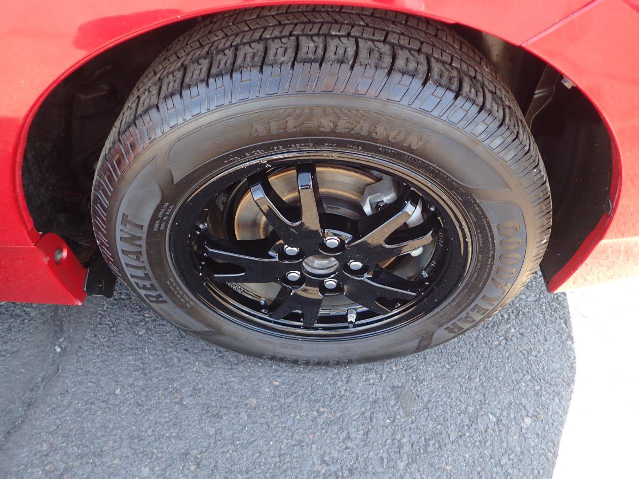 Used 2013 Toyota Prius Four w/ Deluxe Solar Roof Pkg FWD image 26