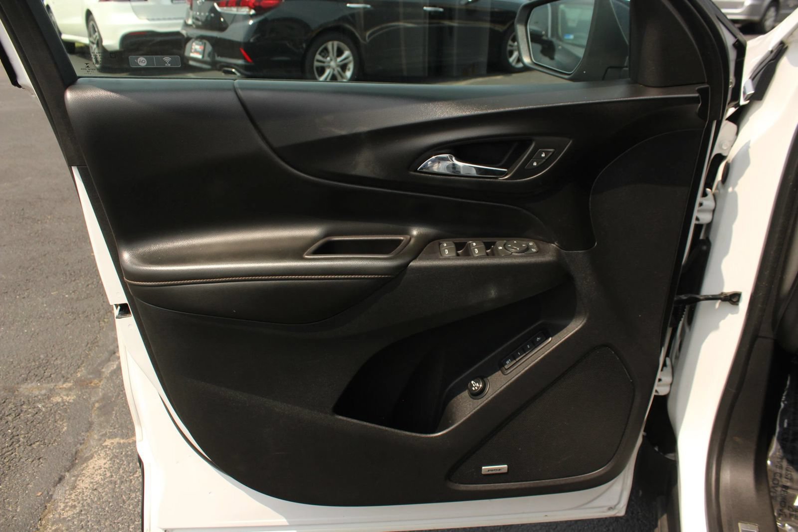Used 2018 Chevrolet Equinox Premier AWD/4WD image 14