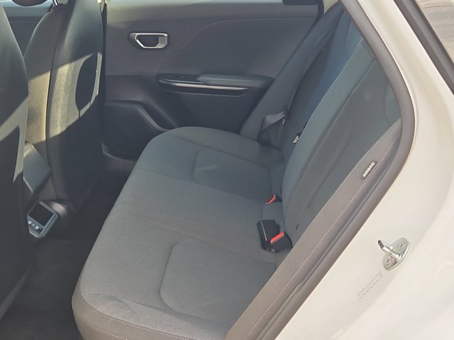 Used 2025 Kia K4 FWD image 18