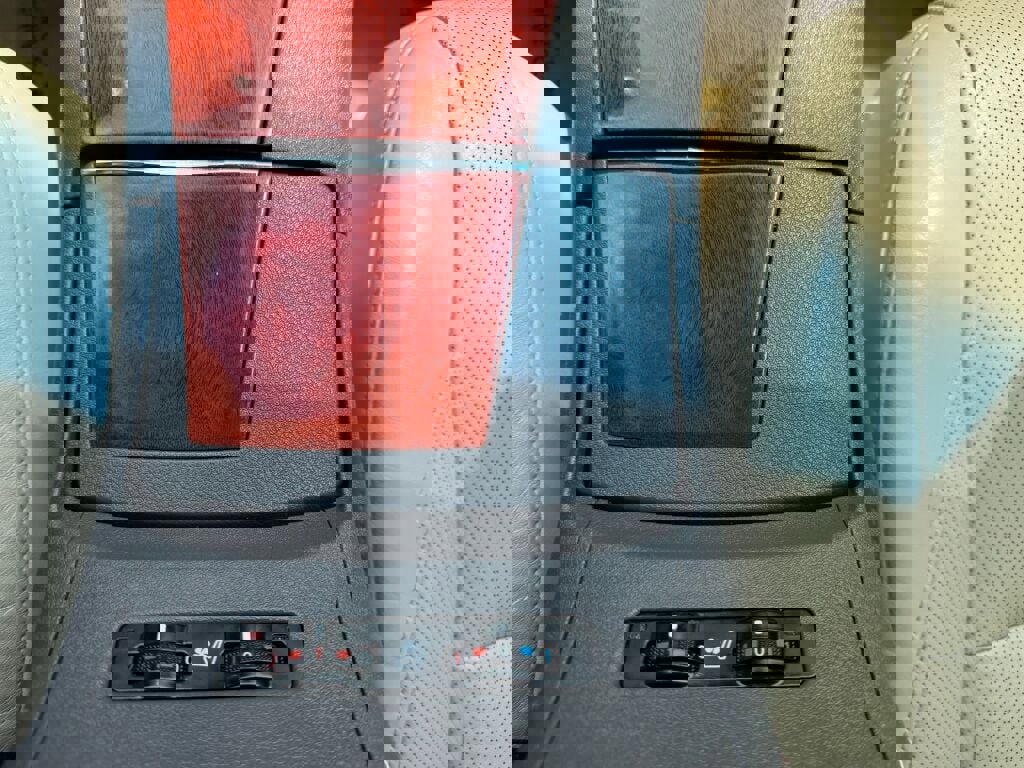 Used 2011 Lexus ES 350 image 19