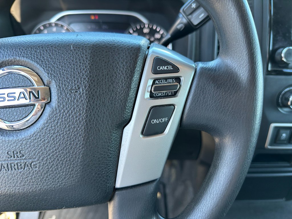 Used 2021 Nissan Titan S image 18