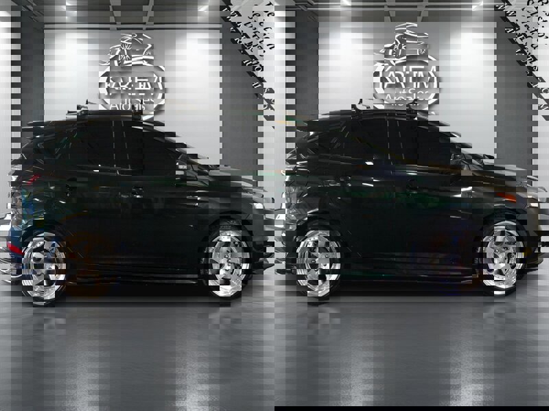 Used 2017 Ford Focus ST image 4
