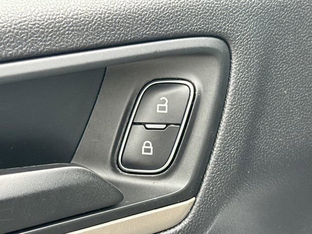 Used 2022 Ford Escape SE w/ SE Sport Appearance Package AWD/4WD image 22