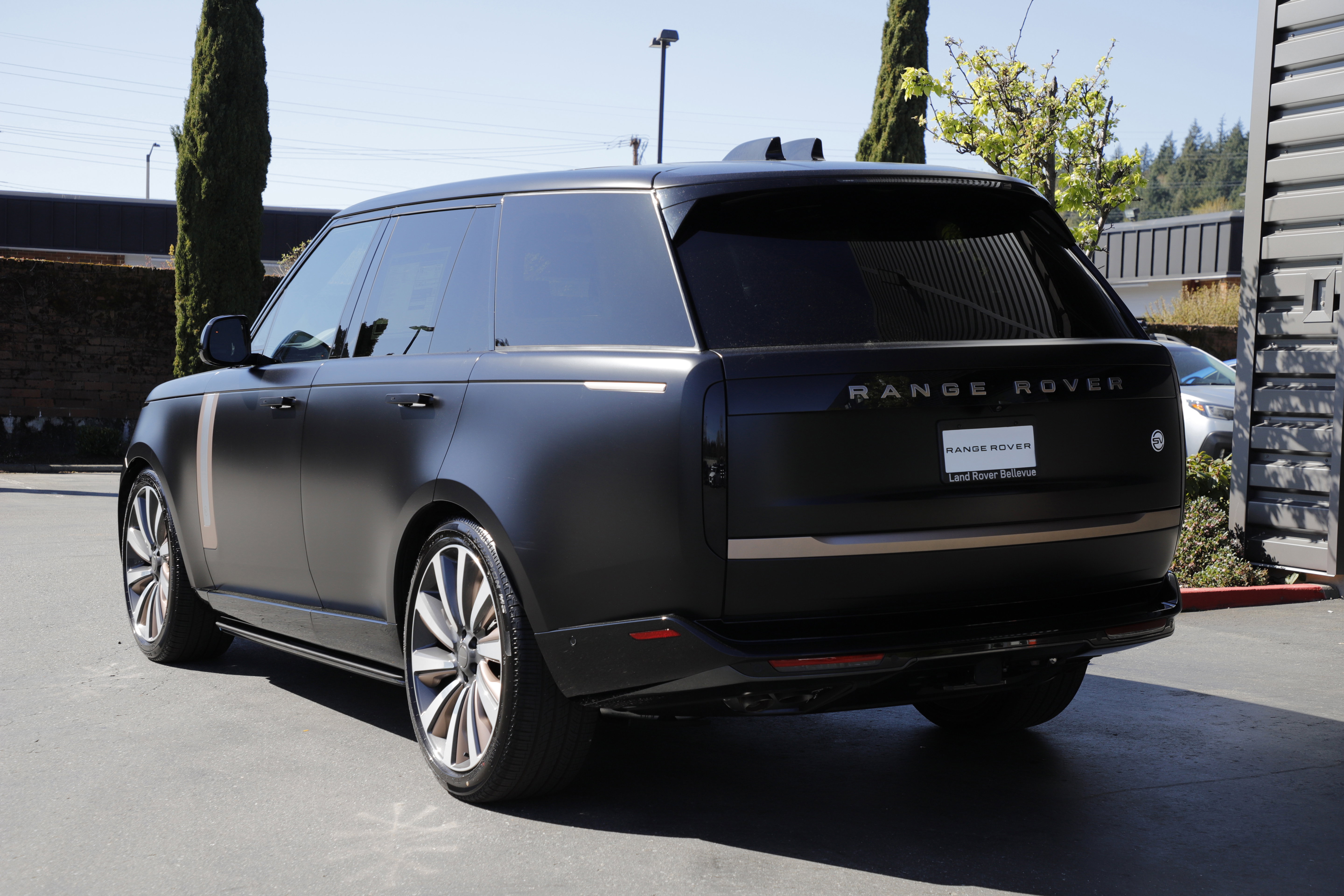 New 2026 Land Rover Range Rover SV AWD/4WD image 6