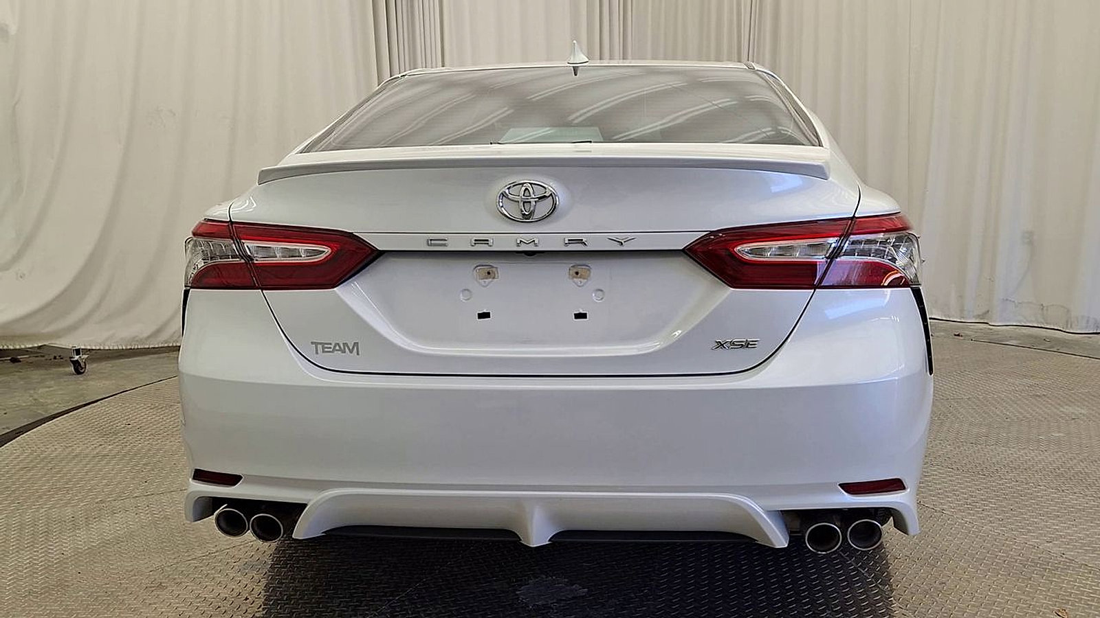 Used 2019 Toyota Camry XSE FWD image 2