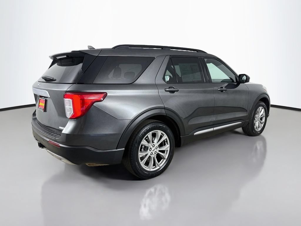 Used 2020 Ford Explorer XLT w/ Equipment Group 202A AWD/4WD image 8