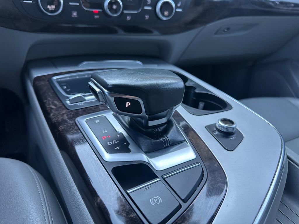 Used 2019 Audi Q7 2.0T Premium w/ Cold Weather Package image 15