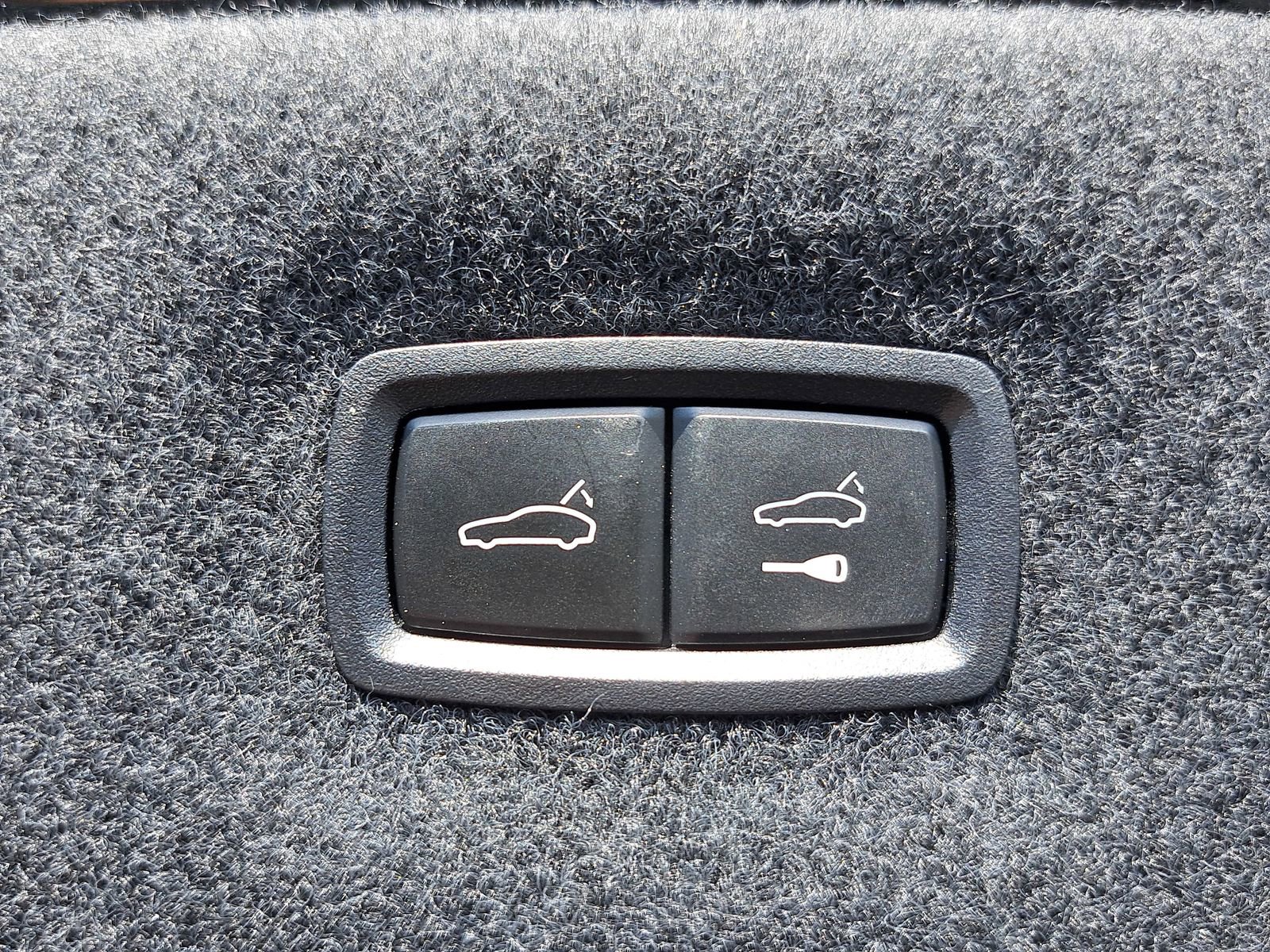 Used 2024 Audi RS e-tron GT w/ Carbon Performance Package image 13