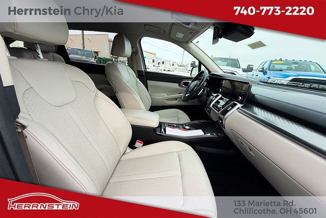 Used 2023 Kia Sorento EX image 25