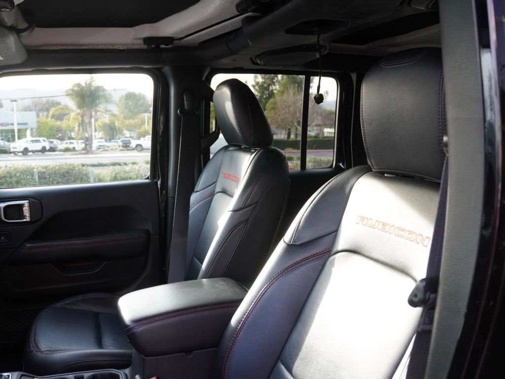 Used 2018 Jeep Wrangler Unlimited Rubicon image 16