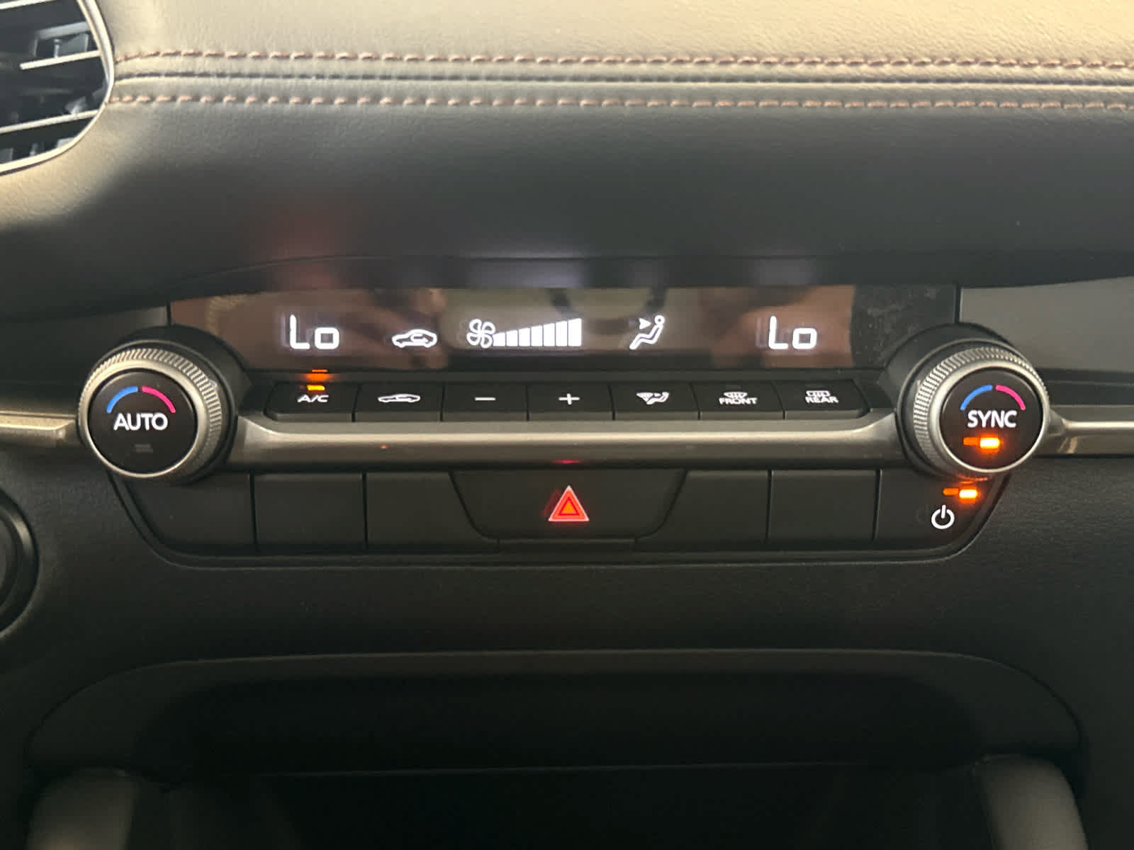Used 2024 MAZDA MAZDA3 s FWD image 18