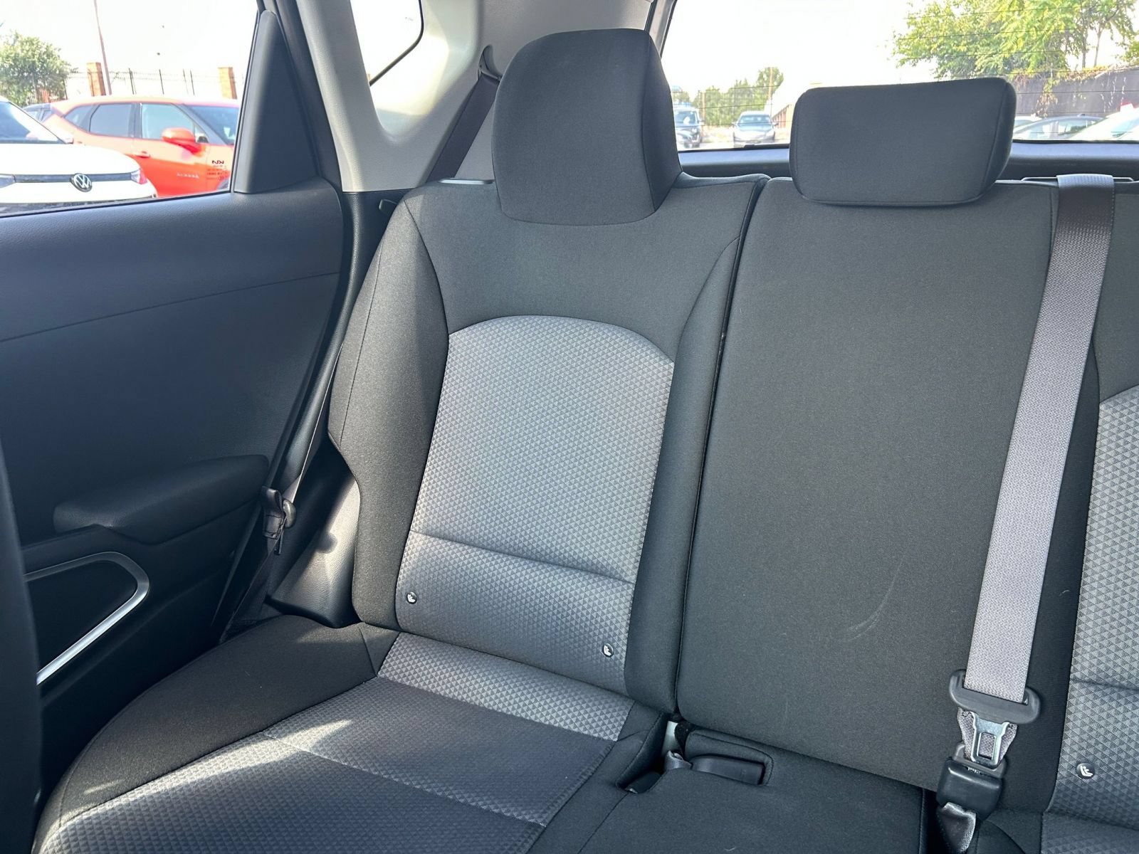 Used 2025 Kia Soul LX w/ LX Technology Package FWD image 33