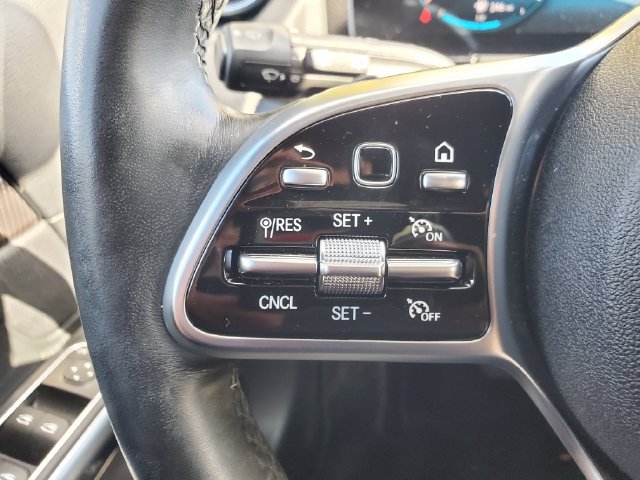 Used 2021 Mercedes-Benz GLA 250 4MATIC image 21