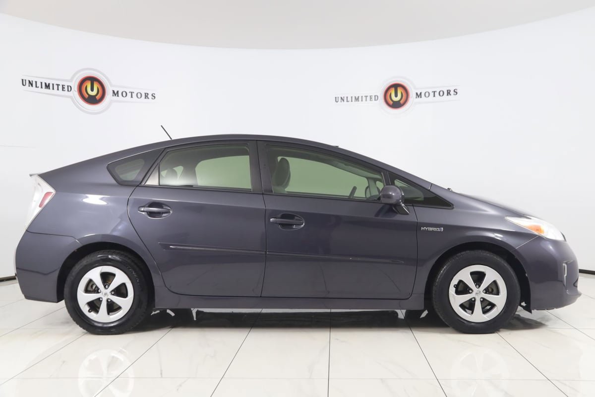 Used 2013 Toyota Prius Three FWD image 2