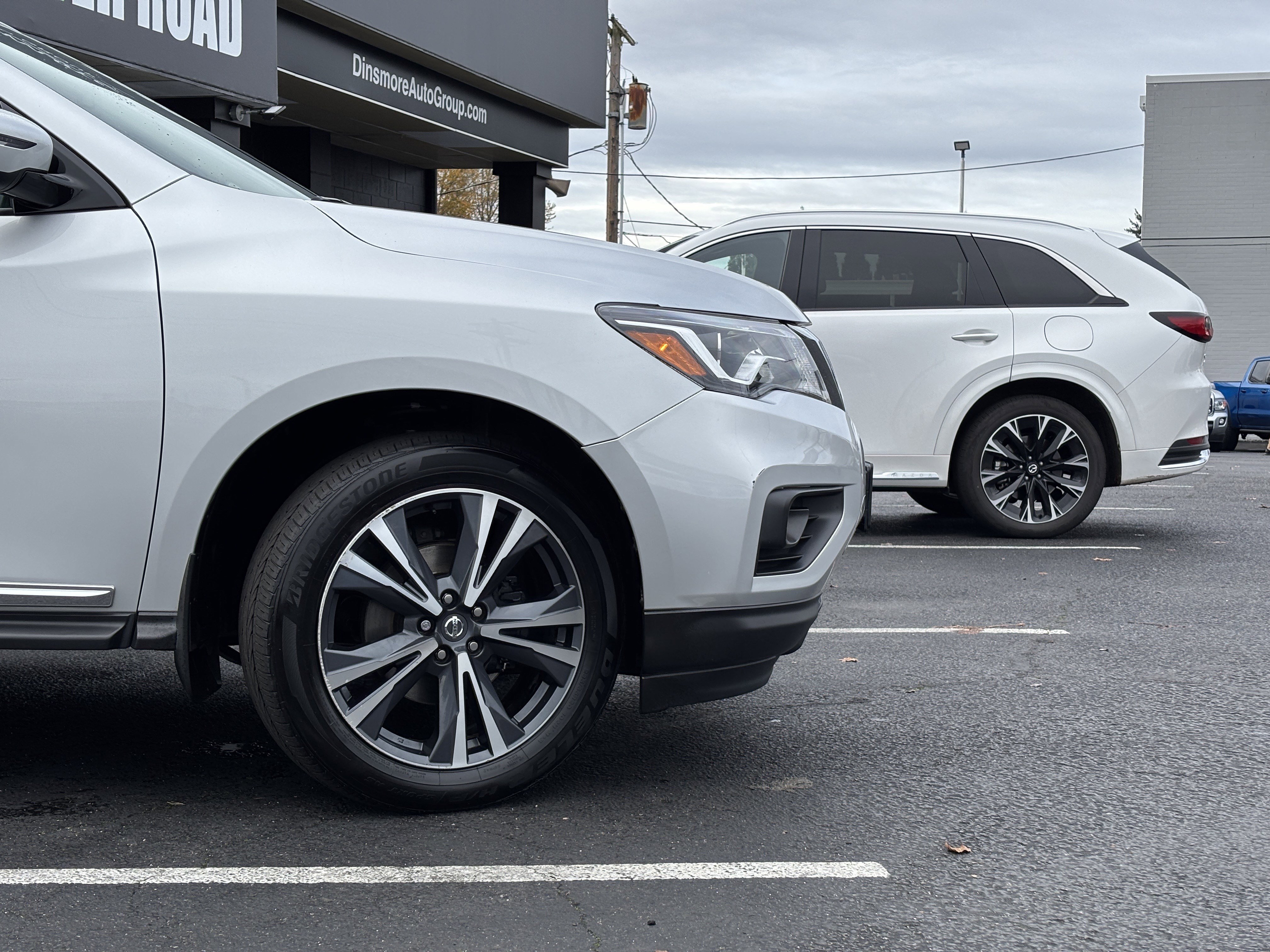 Used 2019 Nissan Pathfinder Platinum image 7