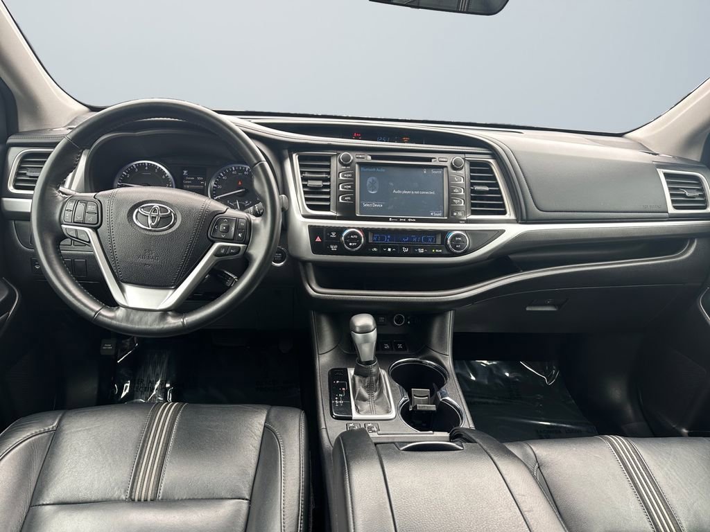 Used 2018 Toyota Highlander SE w/ Protection Package #3 image 10