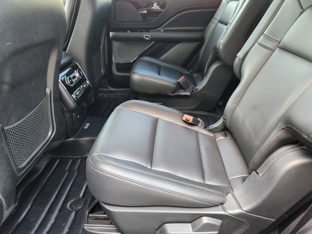 Used 2023 Lincoln Aviator AWD w/ Premium Package image 30