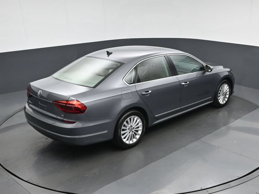 Used 2017 Volkswagen Passat 1.8T SE FWD image 56