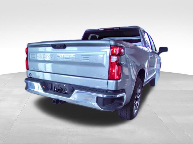 Used 2024 Chevrolet Silverado 1500 LT AWD/4WD image 2