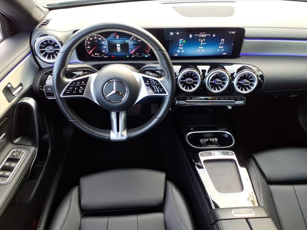 Used 2025 Mercedes-Benz CLA 250 image 17