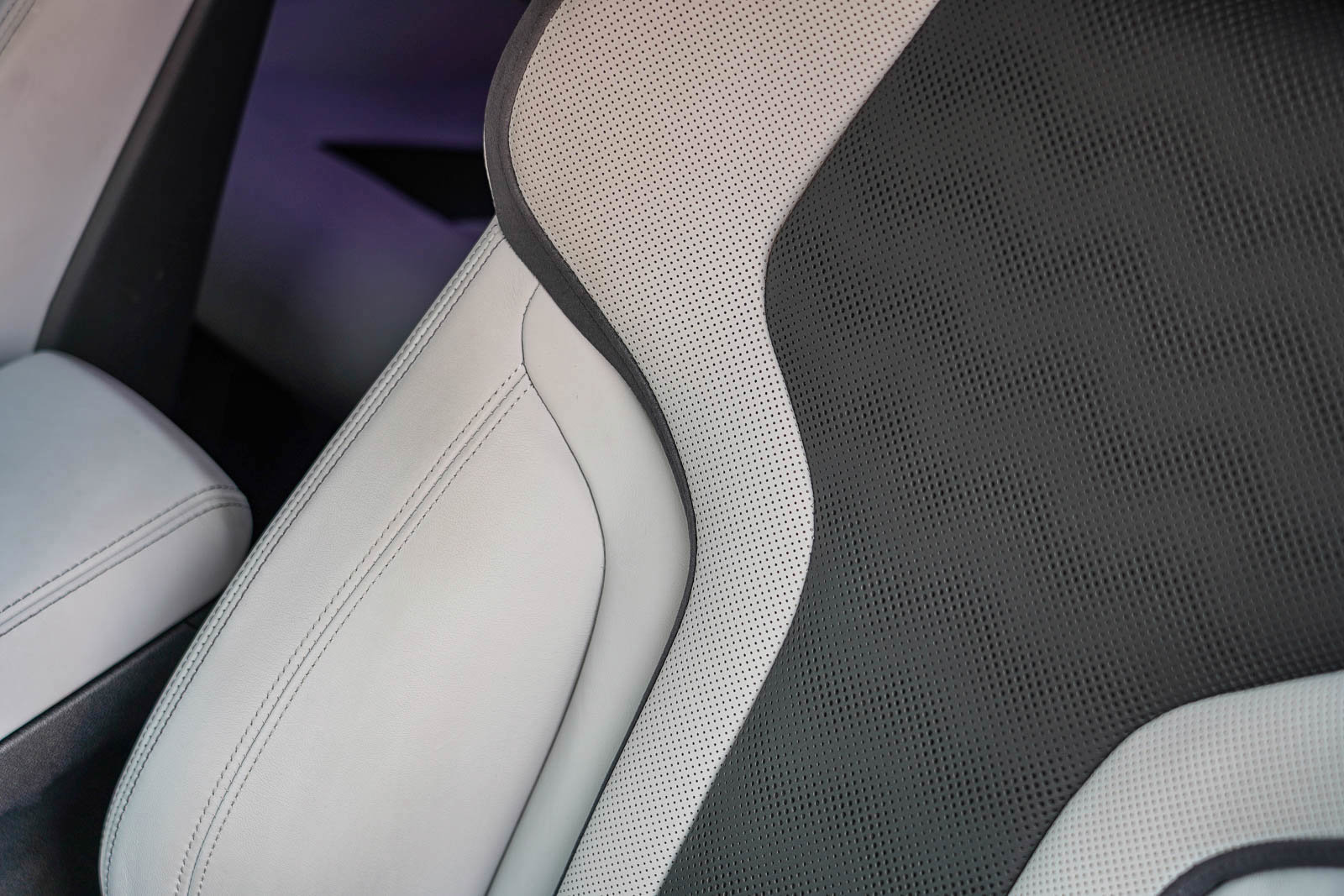 Used 2024 BMW M4 Competition w/ M Driver's Package image 35