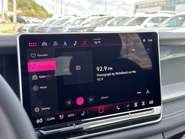 New 2025 Volkswagen Tiguan SE image 18