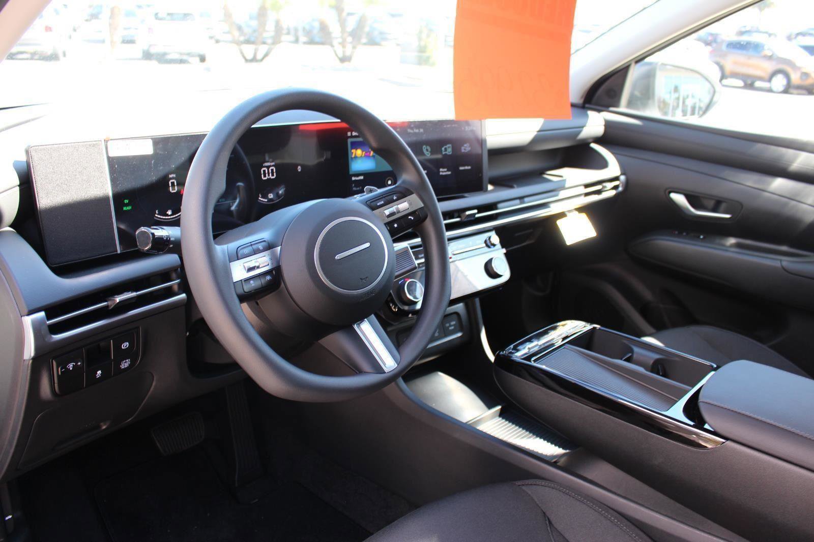 Used 2026 Hyundai Tucson Blue SE image 18