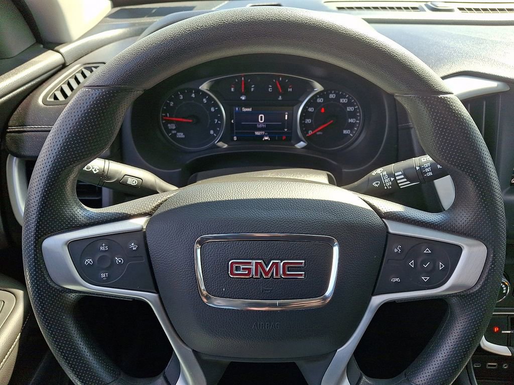 Used 2022 GMC Terrain SLE image 18