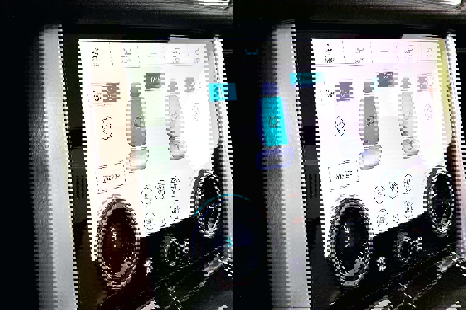 Used 2018 Land Rover Range Rover Supercharged image 33