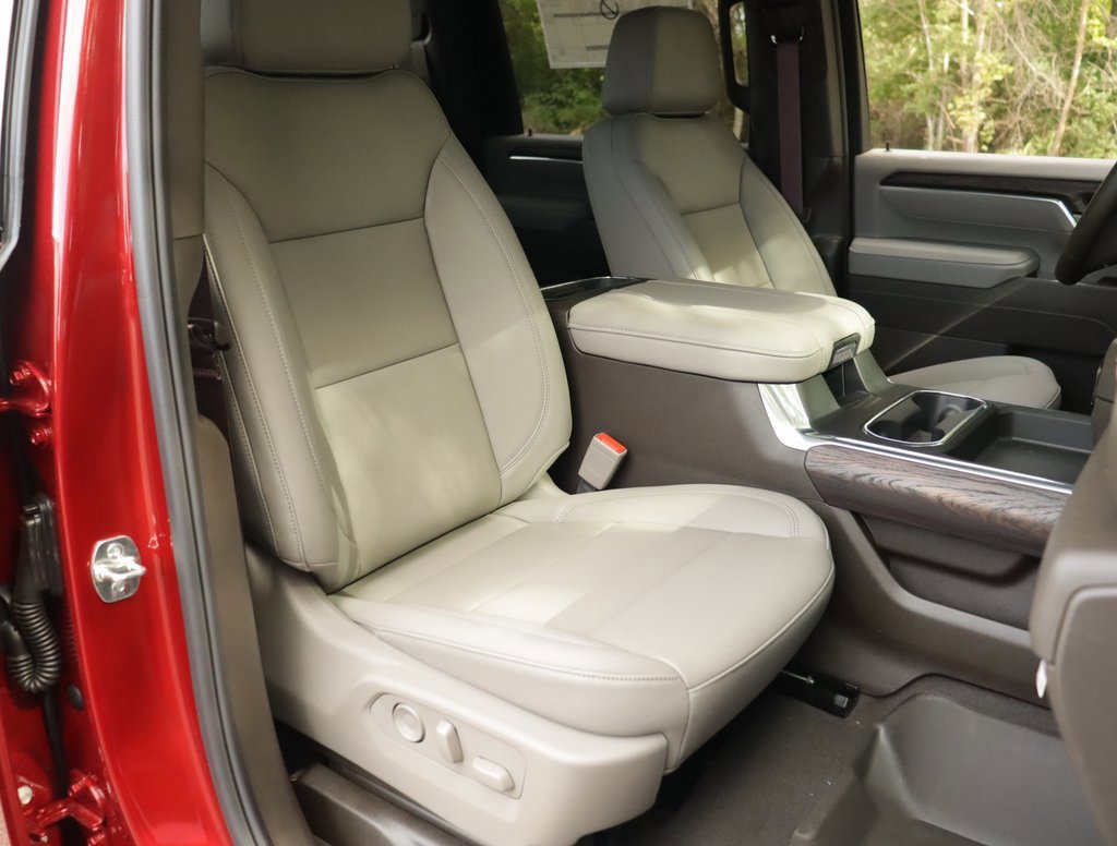 New 2026 GMC Sierra 2500 SLT w/ SLT Premium Package image 32