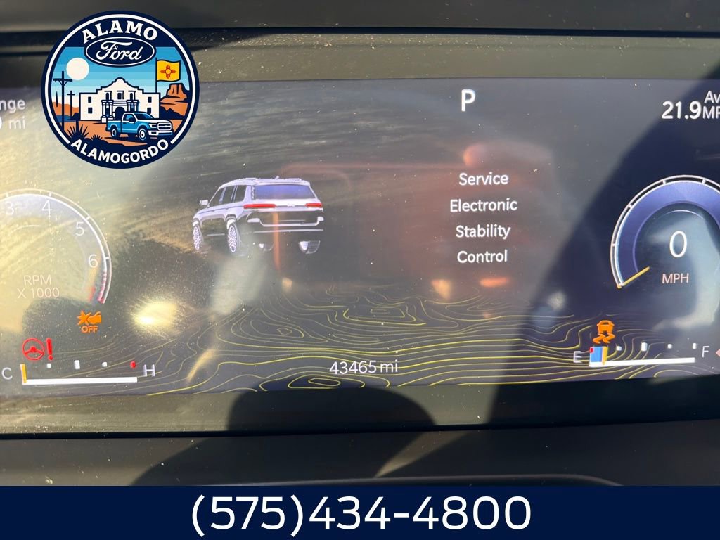 Used 2023 Jeep Grand Cherokee L Laredo image 16