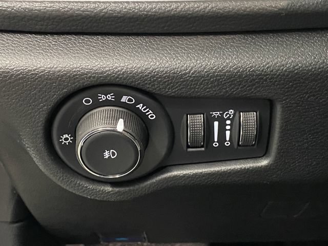 New 2026 Chrysler Pacifica Limited w/ S Appearance Package AWD/4WD image 26