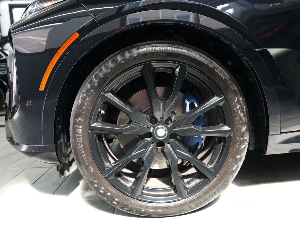 Used 2023 BMW X7 xDrive40i w/ M Sport Package AWD/4WD image 9