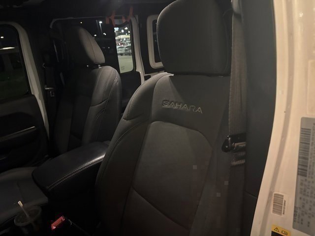 Used 2020 Jeep Wrangler Unlimited Sahara image 9