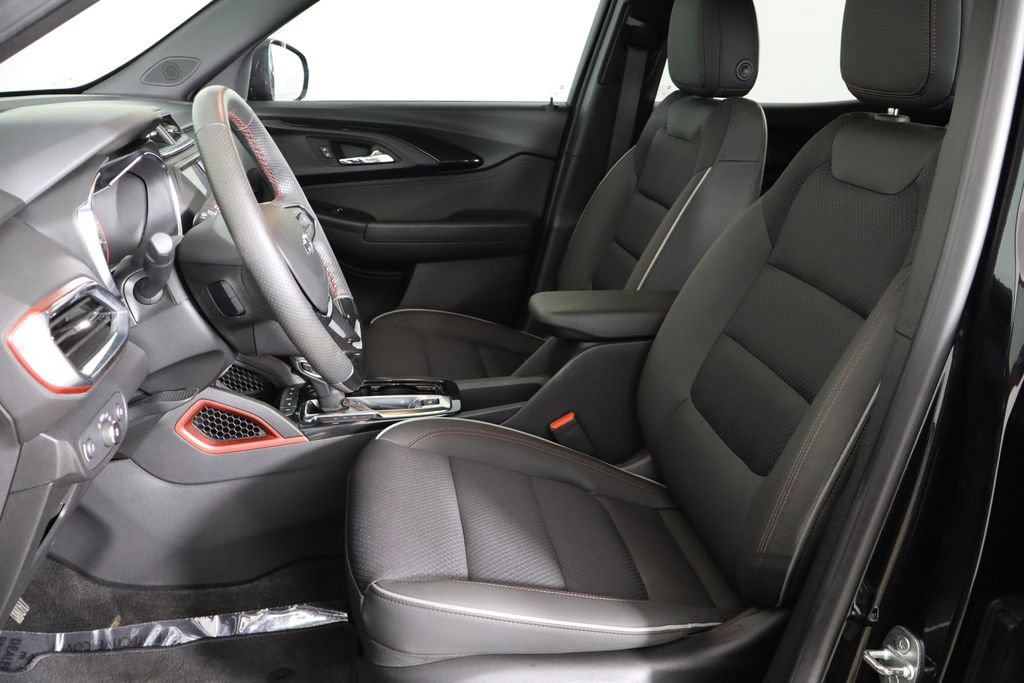 Used 2023 Chevrolet TrailBlazer RS FWD image 14