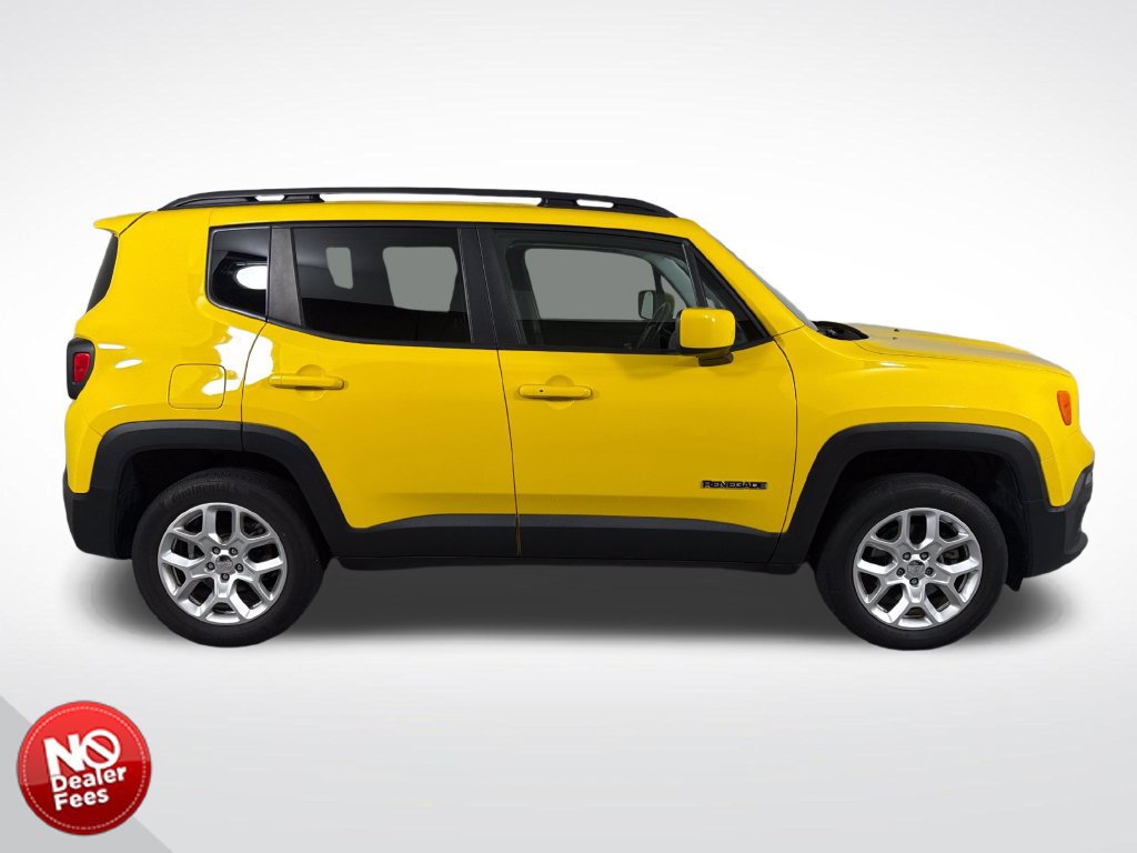 Used 2018 Jeep Renegade Latitude w/ Cold Weather Group AWD/4WD image 2