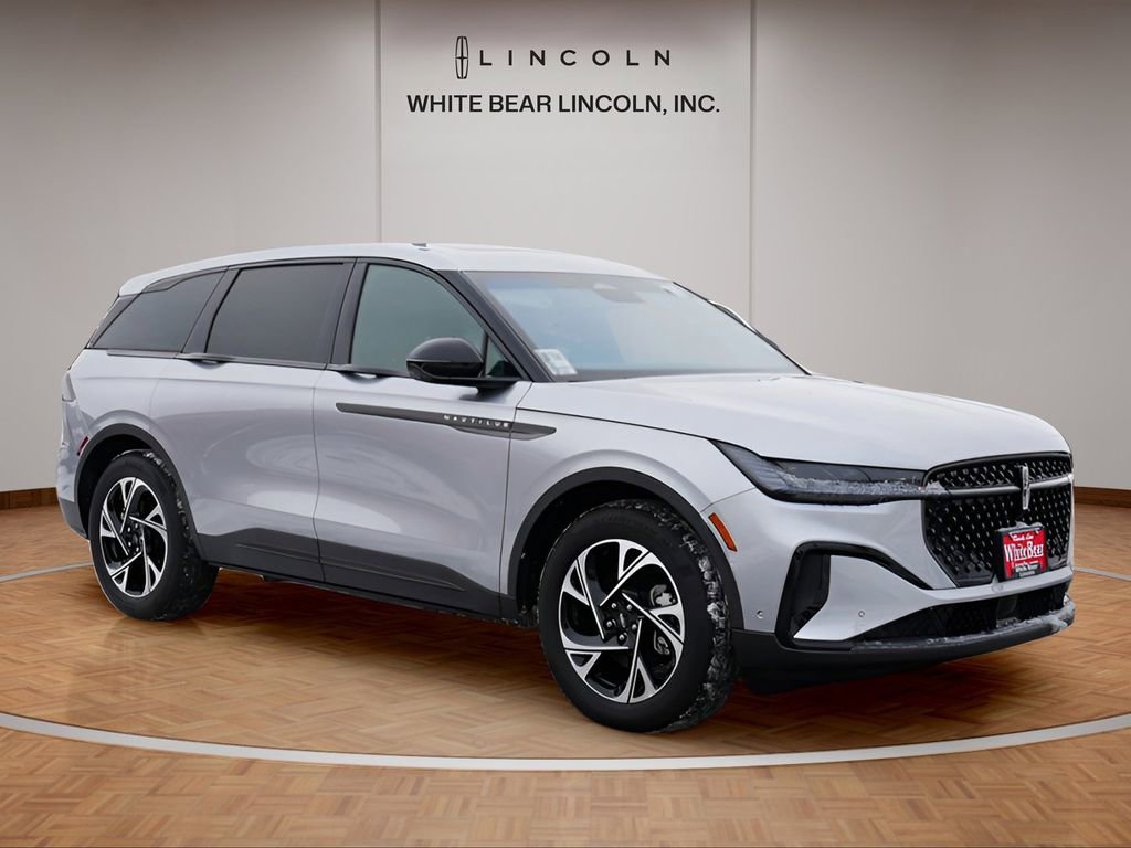 Used 2024 Lincoln Nautilus Premier w/ Equipment Group 102A image 3