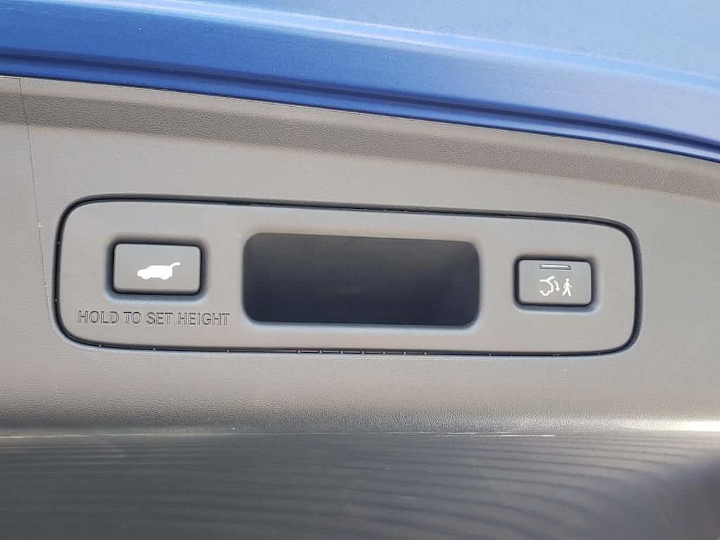 Certified 2025 Acura ADX A-Spec AWD/4WD image 9
