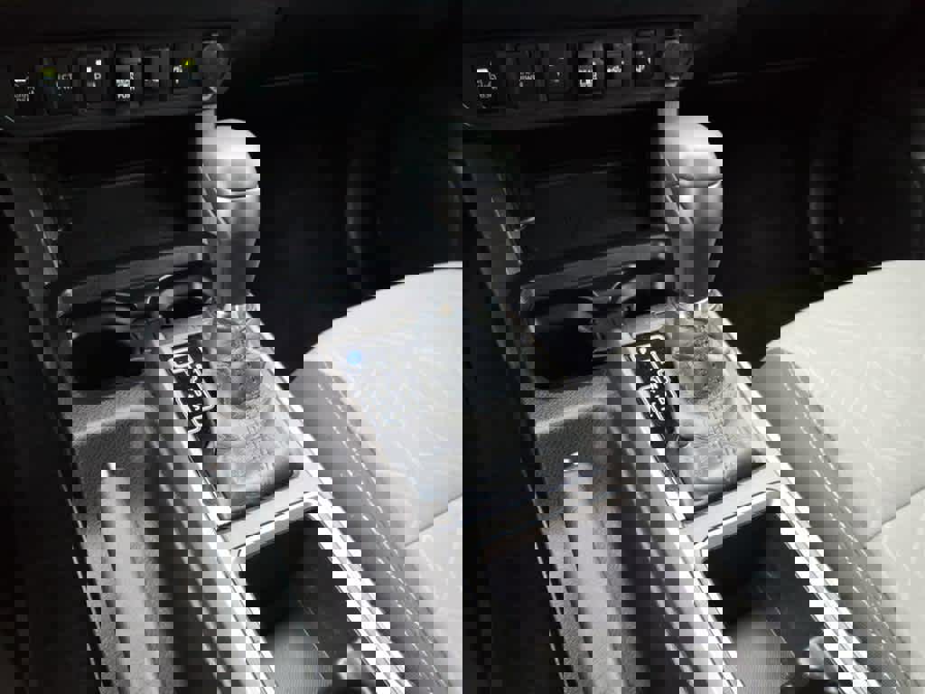 Used 2021 Toyota Tacoma TRD Off-Road w/ Technology Package image 19