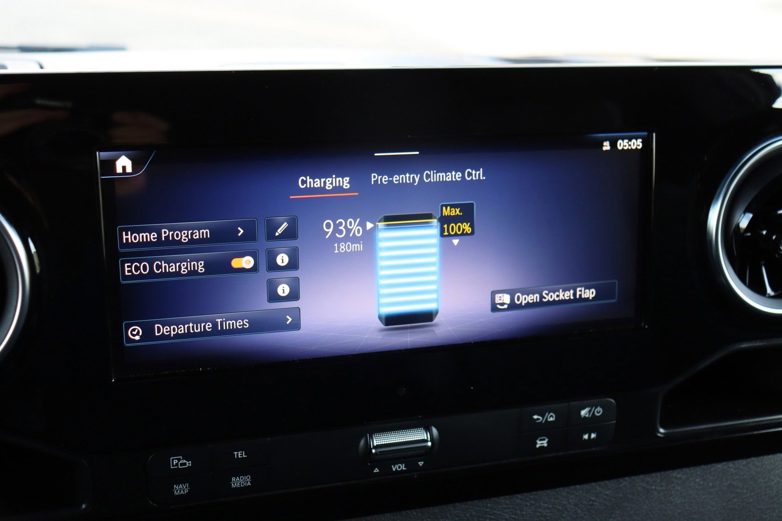 Used 2024 Mercedes-Benz eSprinter 170 Cargo image 28