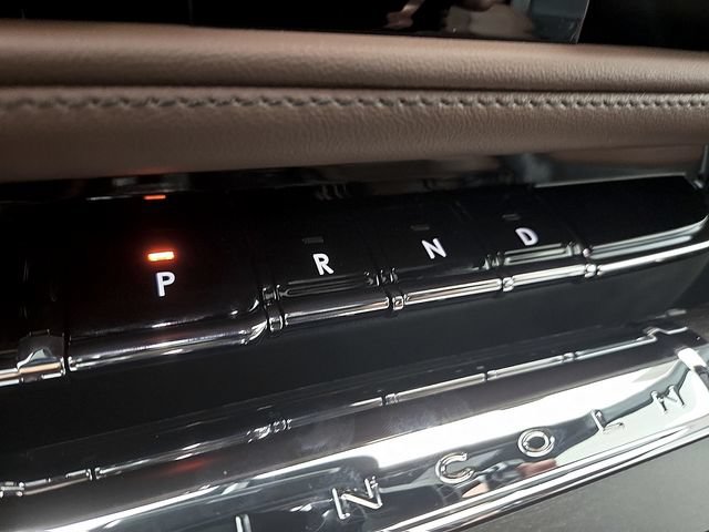 New 2026 Lincoln Aviator Reserve w/ Luxury Package RWD image 15
