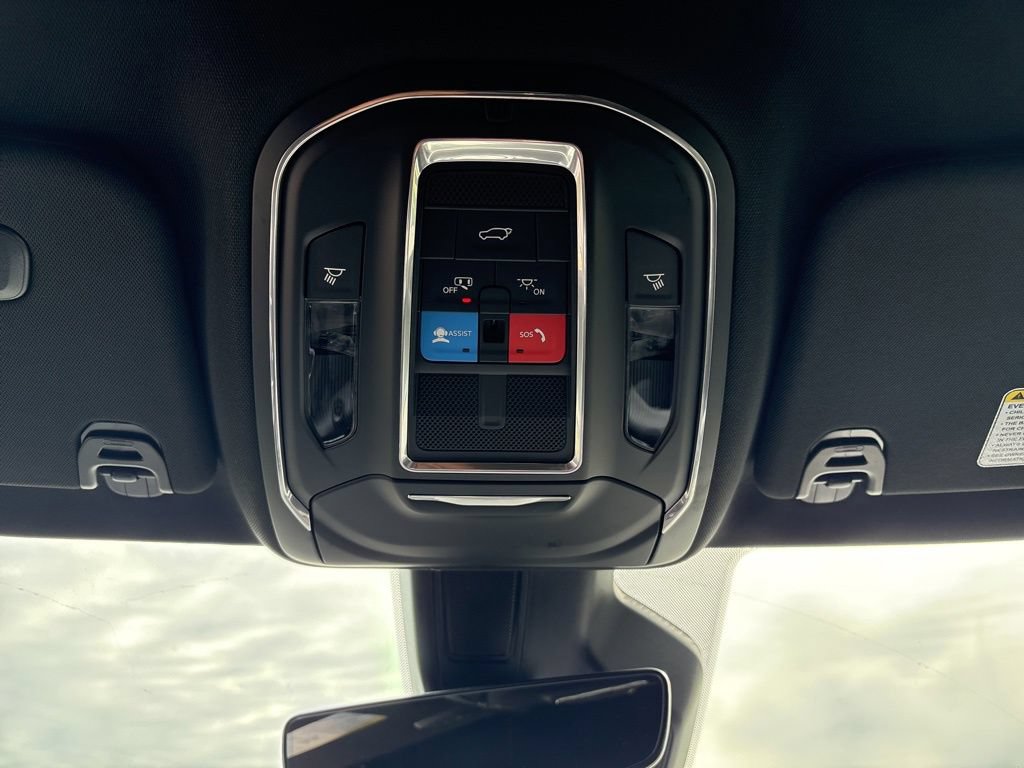 New 2026 Jeep Grand Wagoneer L Limited AWD/4WD image 33