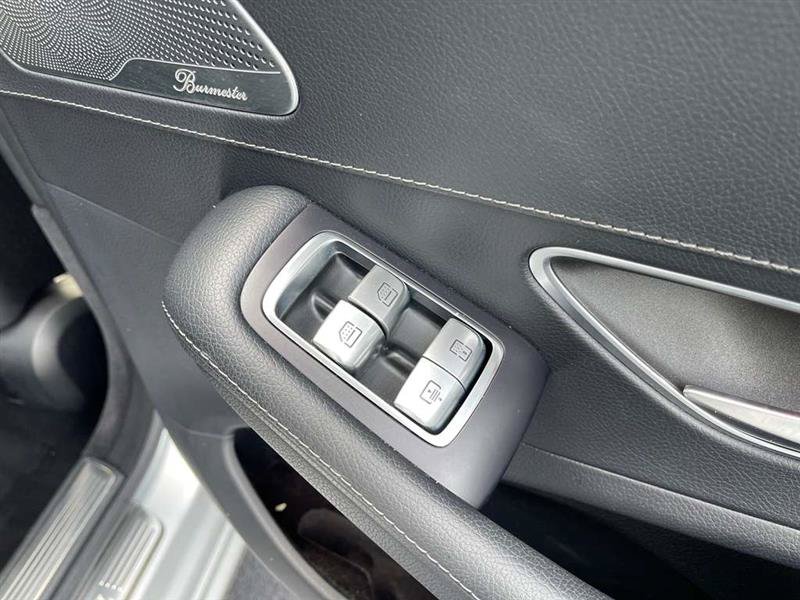 Used 2015 Mercedes-Benz S 550 4MATIC Sedan image 92